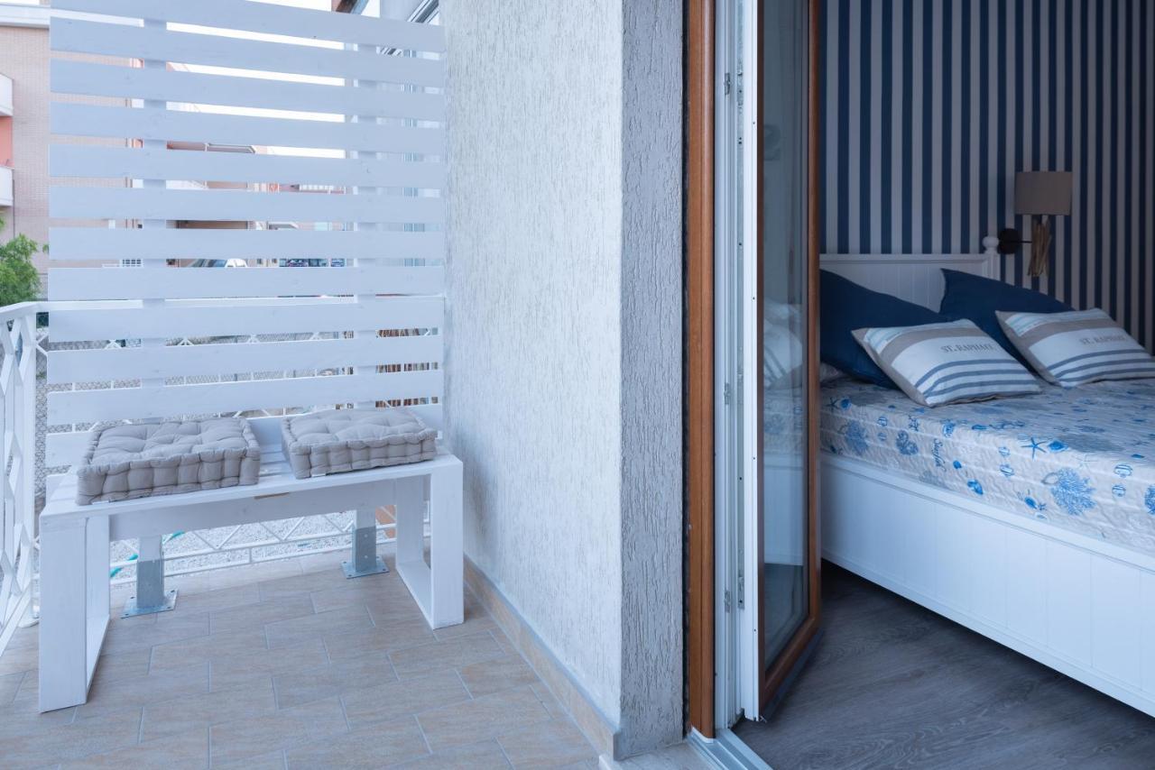 Dimora Dei Sogni Bed & Breakfast Civitanova Marche Exterior photo